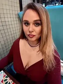 Juicy_PeachLux from StripChat is Freechat