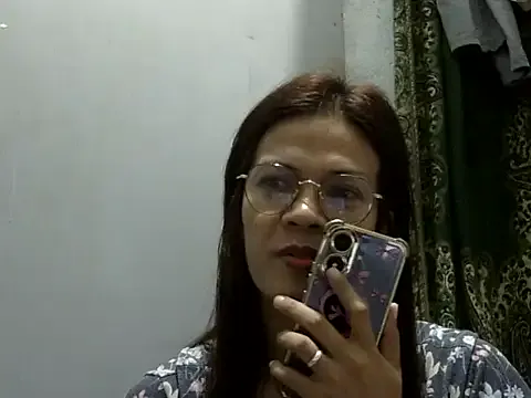 Juicycum069 from StripChat