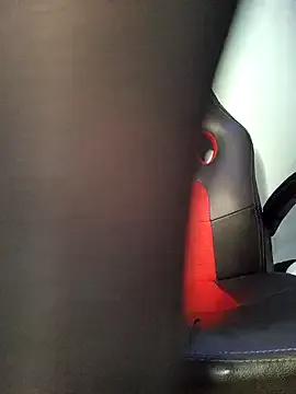 JuicyLeah from StripChat is Freechat