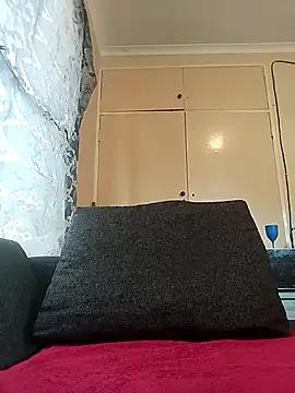 JuicyMilkyTizzy from StripChat is Freechat