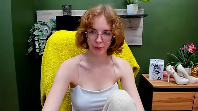 juicyPenny from StripChat is Freechat