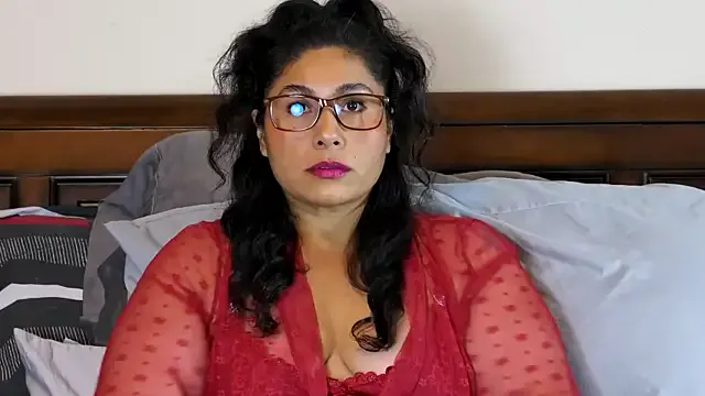 Juicyteacher from StripChat