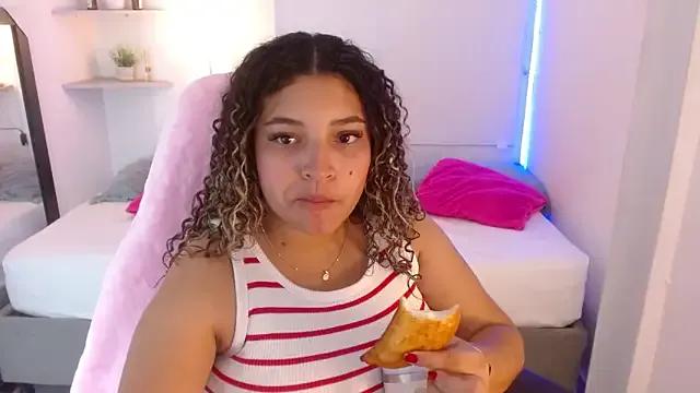 Julia_Boobs from StripChat is Freechat
