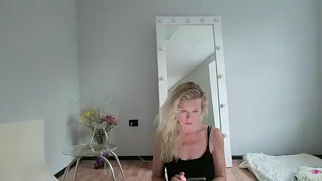Girls: try live performances with matured performers, from dancing to quirks, in a variety of beautiful sex cams.