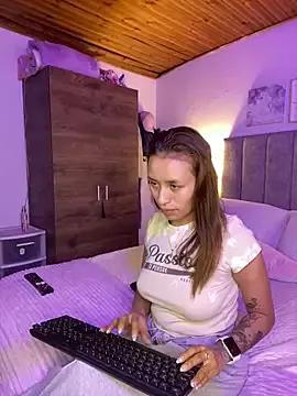 juliana-mancini from StripChat is Freechat