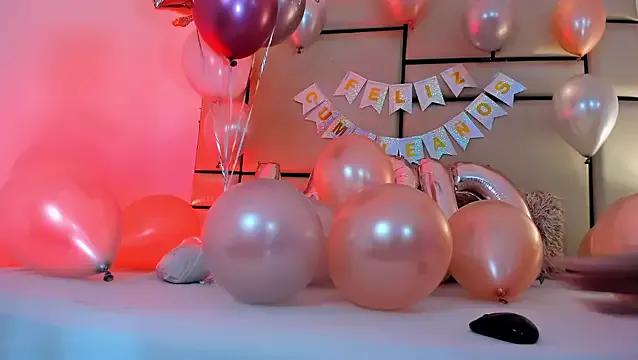 JulianaaHerrera from StripChat is Freechat
