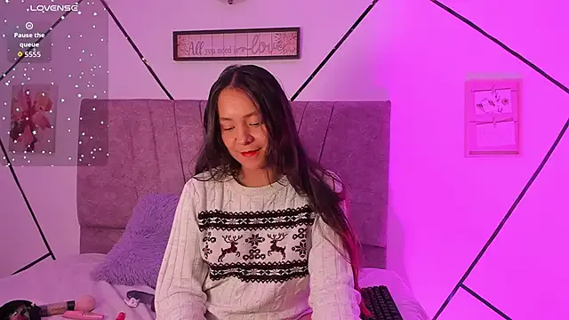 Julieta_Lein_ from StripChat is Freechat