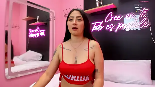 JuliethCruz_ from StripChat is Freechat