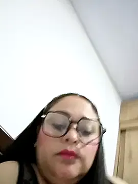 Julietta_1602 from StripChat is Freechat