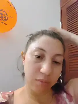 julietta_maxi from StripChat is Freechat