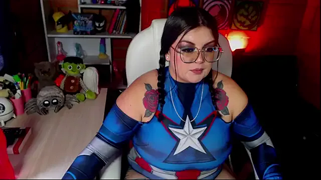 Juliette_rd from StripChat