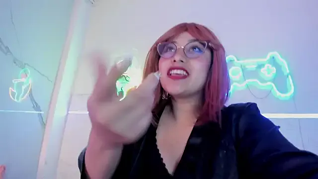 Juliexxxtasy from StripChat is Freechat