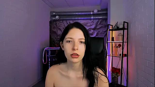 JulsMumi from StripChat is Freechat