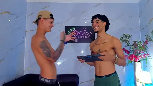 Girls: try live performances with matured performers, from dancing to quirks, in a variety of beautiful sex cams.