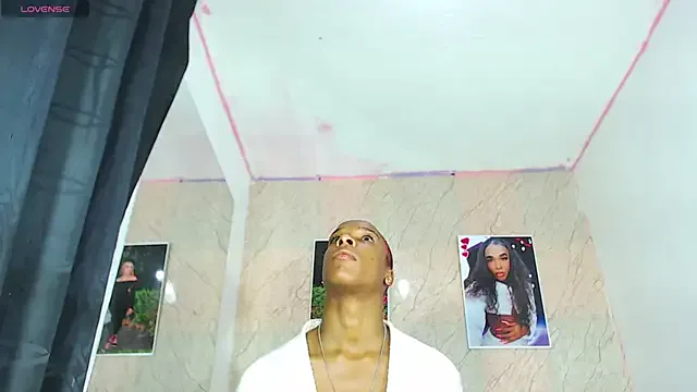 k_stormi_ from StripChat is Freechat