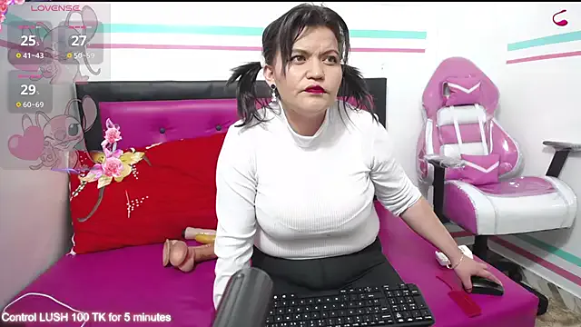 Girls: try live performances with matured performers, from dancing to quirks, in a variety of beautiful sex cams.