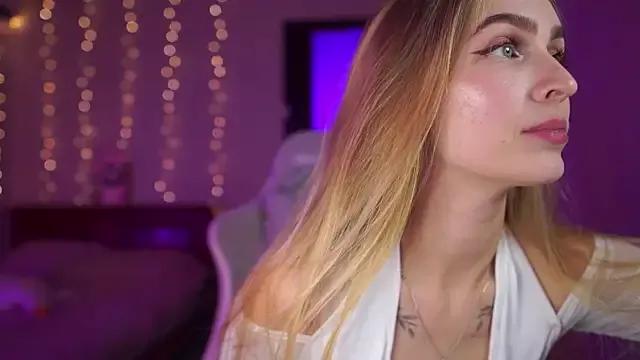 Girls: try live performances with matured performers, from dancing to quirks, in a variety of beautiful sex cams.