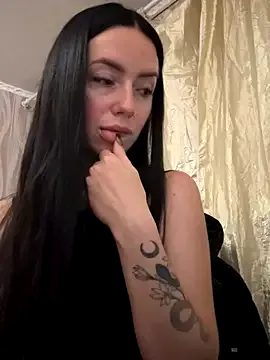 KamilaSy from StripChat is Freechat