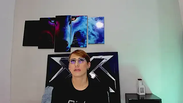 Girls: try live performances with matured performers, from dancing to quirks, in a variety of beautiful sex cams.