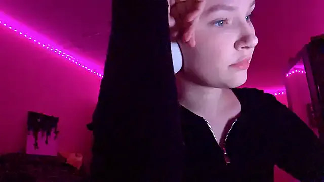 KarinRobertson from StripChat is Freechat