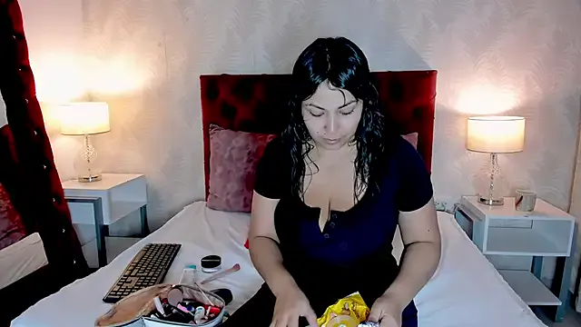 Girls: try live performances with matured performers, from dancing to quirks, in a variety of beautiful sex cams.