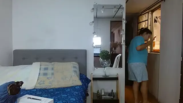 Girls: try live performances with matured performers, from dancing to quirks, in a variety of beautiful sex cams.