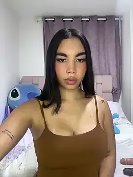 karolaalcendra from StripChat is Freechat