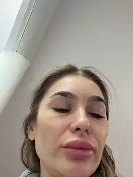 KaseyQuinn_ from StripChat is Freechat