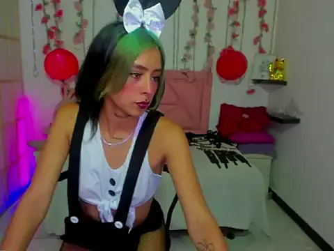 Girls: try live performances with matured performers, from dancing to quirks, in a variety of beautiful sex cams.