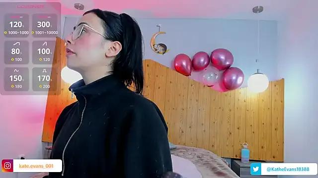 kate_evans1 from StripChat is Freechat