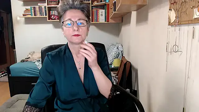 Girls: try live performances with matured performers, from dancing to quirks, in a variety of beautiful sex cams.