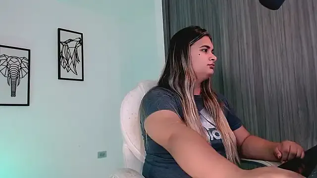 Girls: try live performances with matured performers, from dancing to quirks, in a variety of beautiful sex cams.