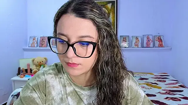 Girls: try live performances with matured performers, from dancing to quirks, in a variety of beautiful sex cams.