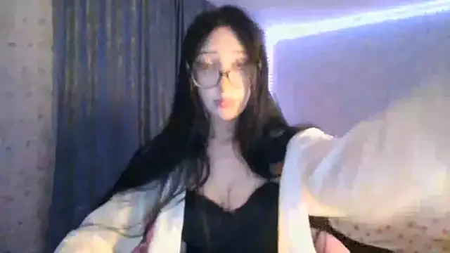 KeicyKlark from StripChat is Freechat