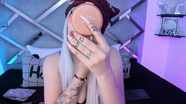 Girls: try live performances with matured performers, from dancing to quirks, in a variety of beautiful sex cams.