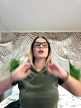 Girls: try live performances with matured performers, from dancing to quirks, in a variety of beautiful sex cams.