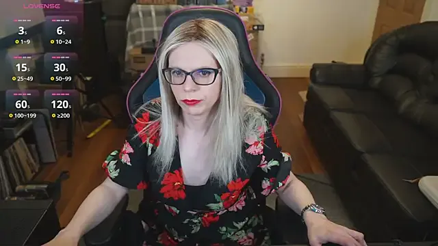 KelseyCobalt from StripChat is Freechat