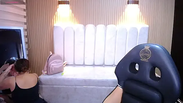 Kendall_rossii_ from StripChat is Freechat