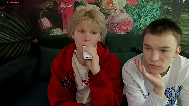 Kevin_Derek from StripChat is Freechat