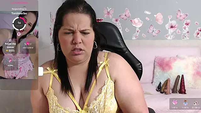 Kiara_scottt from StripChat