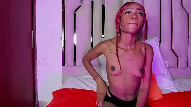 KiaraMoons from StripChat is Freechat