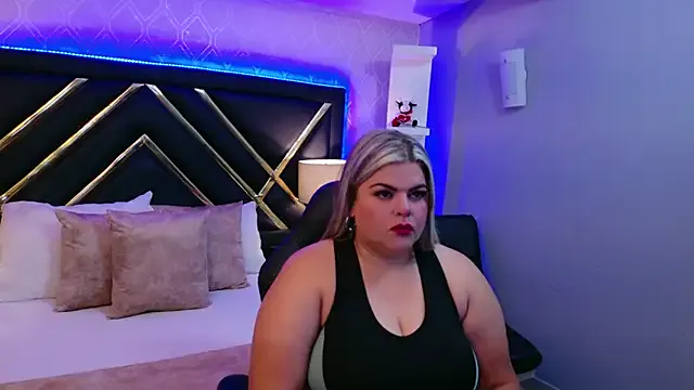 KiimBrooks from StripChat