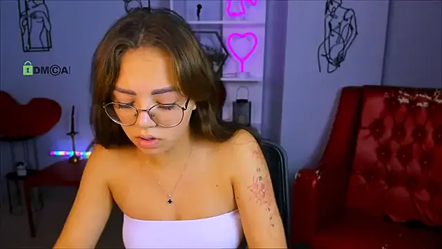 Girls: try live performances with matured performers, from dancing to quirks, in a variety of beautiful sex cams.