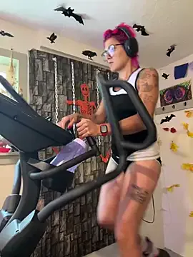 Girls: try live performances with matured performers, from dancing to quirks, in a variety of beautiful sex cams.