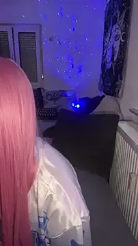 kinkygirl420x from StripChat is Freechat