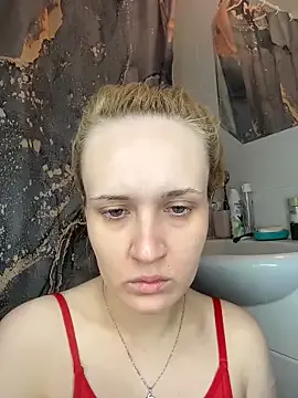 KiraBerht from StripChat is Freechat