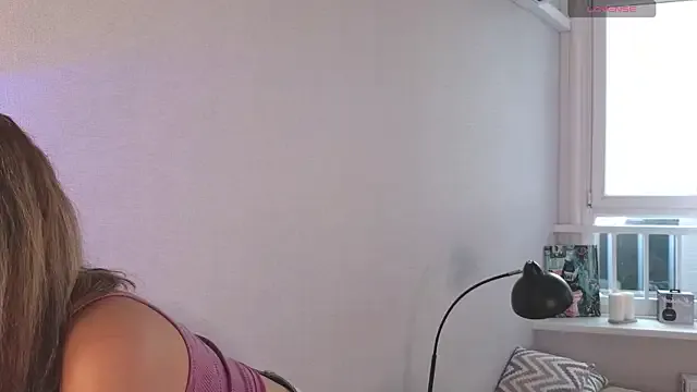 Girls: try live performances with matured performers, from dancing to quirks, in a variety of beautiful sex cams.