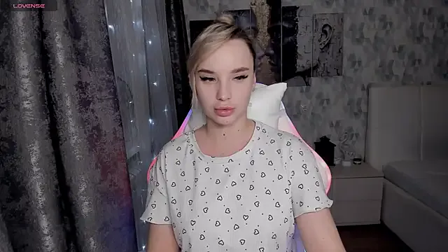 Girls: try live performances with matured performers, from dancing to quirks, in a variety of beautiful sex cams.