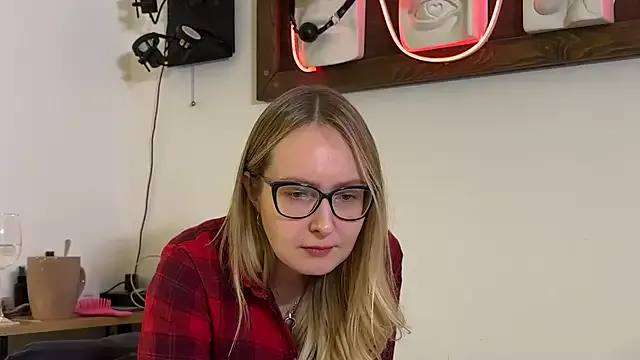 KiraxFate from StripChat is Freechat