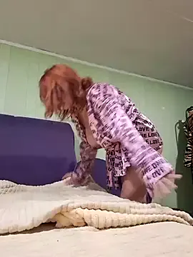 KiraXTender from StripChat